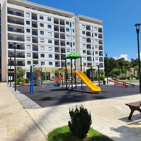 דירה With Garage *