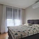 With Garage * Подгориця