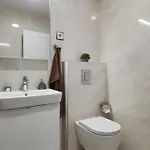 With Garage דירה פודגוריצה