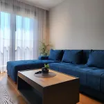 With Garage Апартаменти *