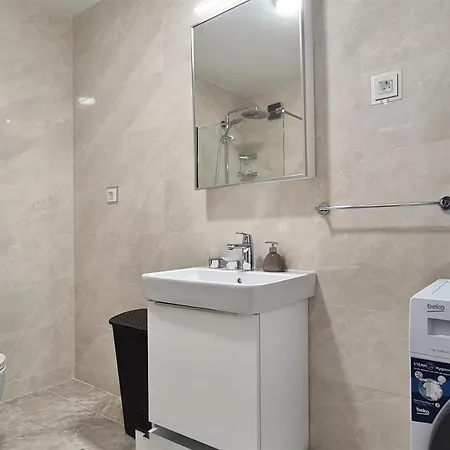 Апартаменты With Garage