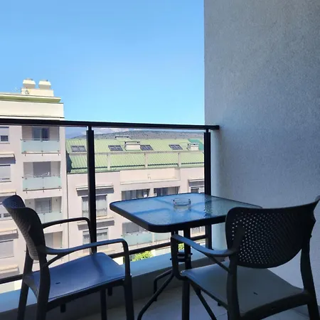 With Garage Апартаменты