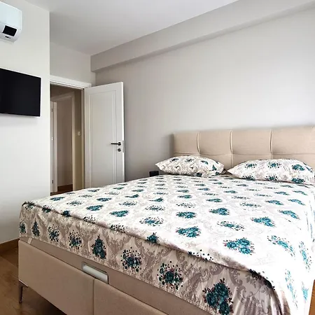 Appartement With Garage *