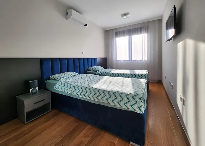 Appartement With Garage Podgorica