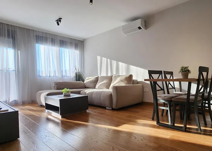 With Garage * Podgorica